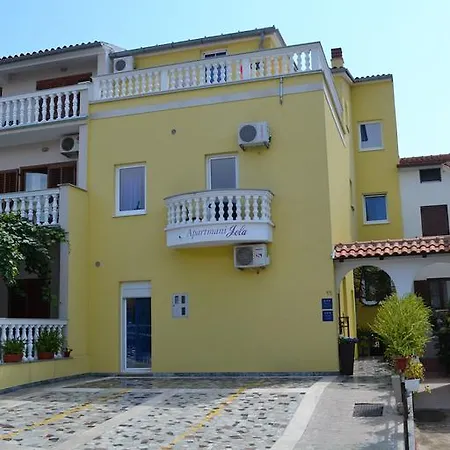 Two-bedroom In Pula Viii Appartement Vintijan