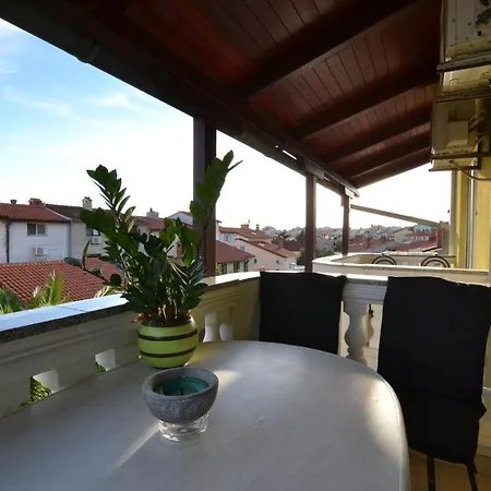Two-bedroom In Pula Viii Appartement Vintijan