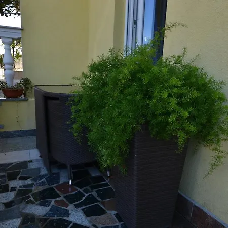 Two-bedroom In Pula Viii Apartament