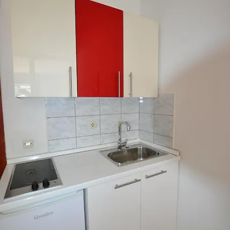 Two-bedroom In Pula Viii *
